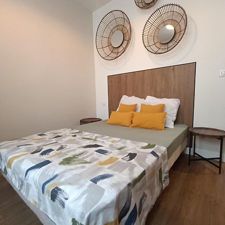 Appartement Centre Ville Historique Avec Terrasse Et Climatise Périgueux Kültér fotó