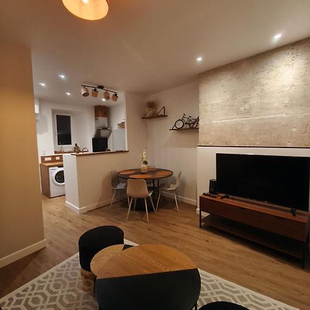 Appartement Centre Ville Historique Avec Terrasse Et Climatise Périgueux Kültér fotó