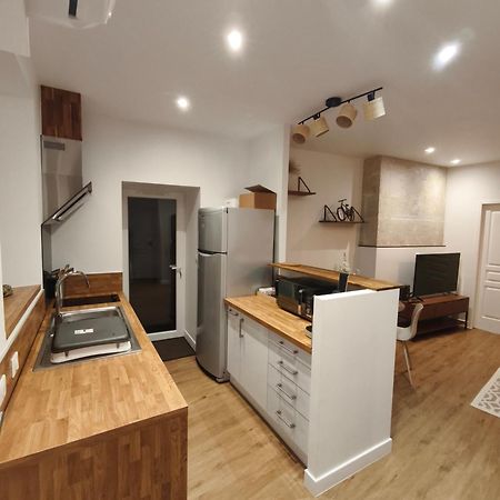 Appartement Centre Ville Historique Avec Terrasse Et Climatise Périgueux Kültér fotó