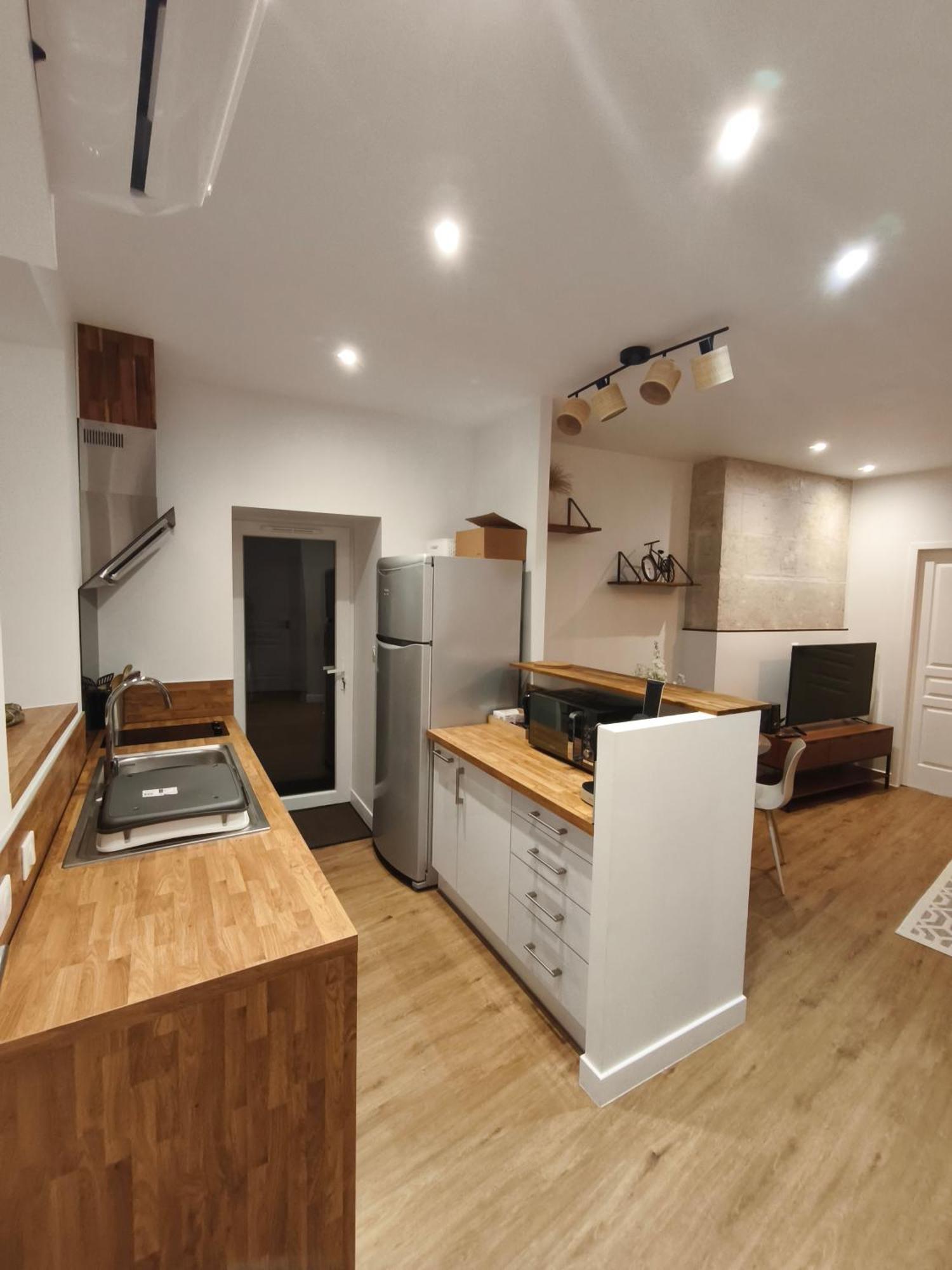 Appartement Centre Ville Historique Avec Terrasse Et Climatise Périgueux Kültér fotó